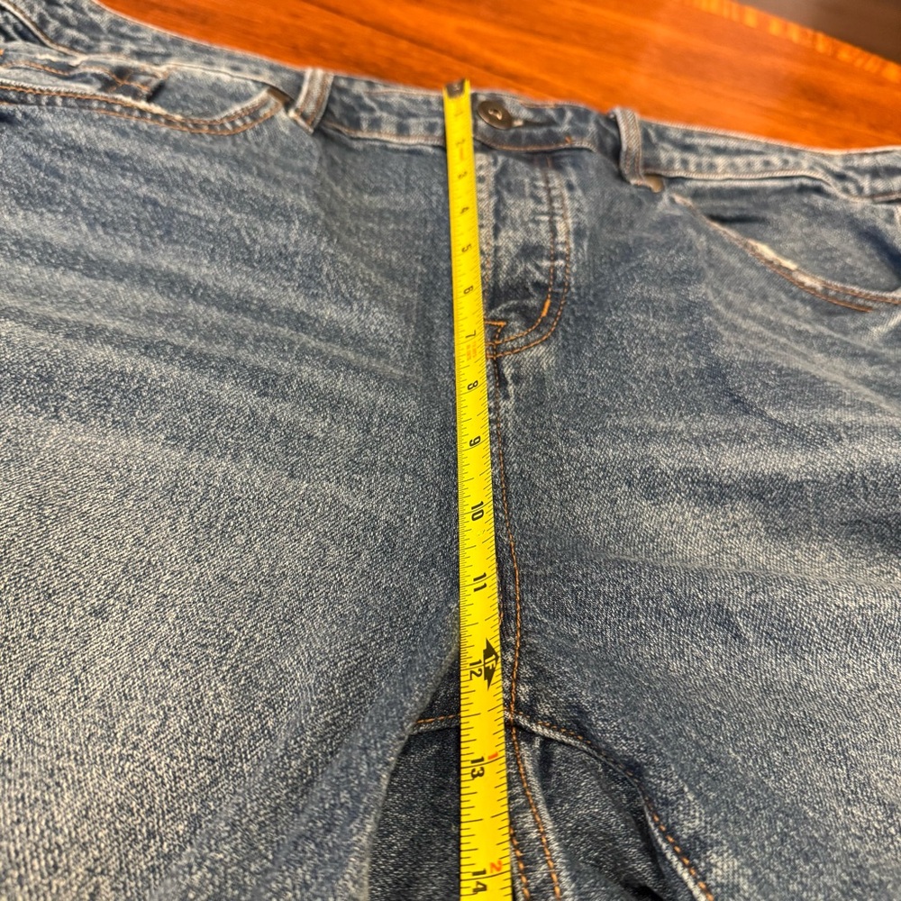 Torrid‎ Classic Denim High Rise Straight Artisan Hem Jeans Mild Distressing 18T - Picture 7 of 12